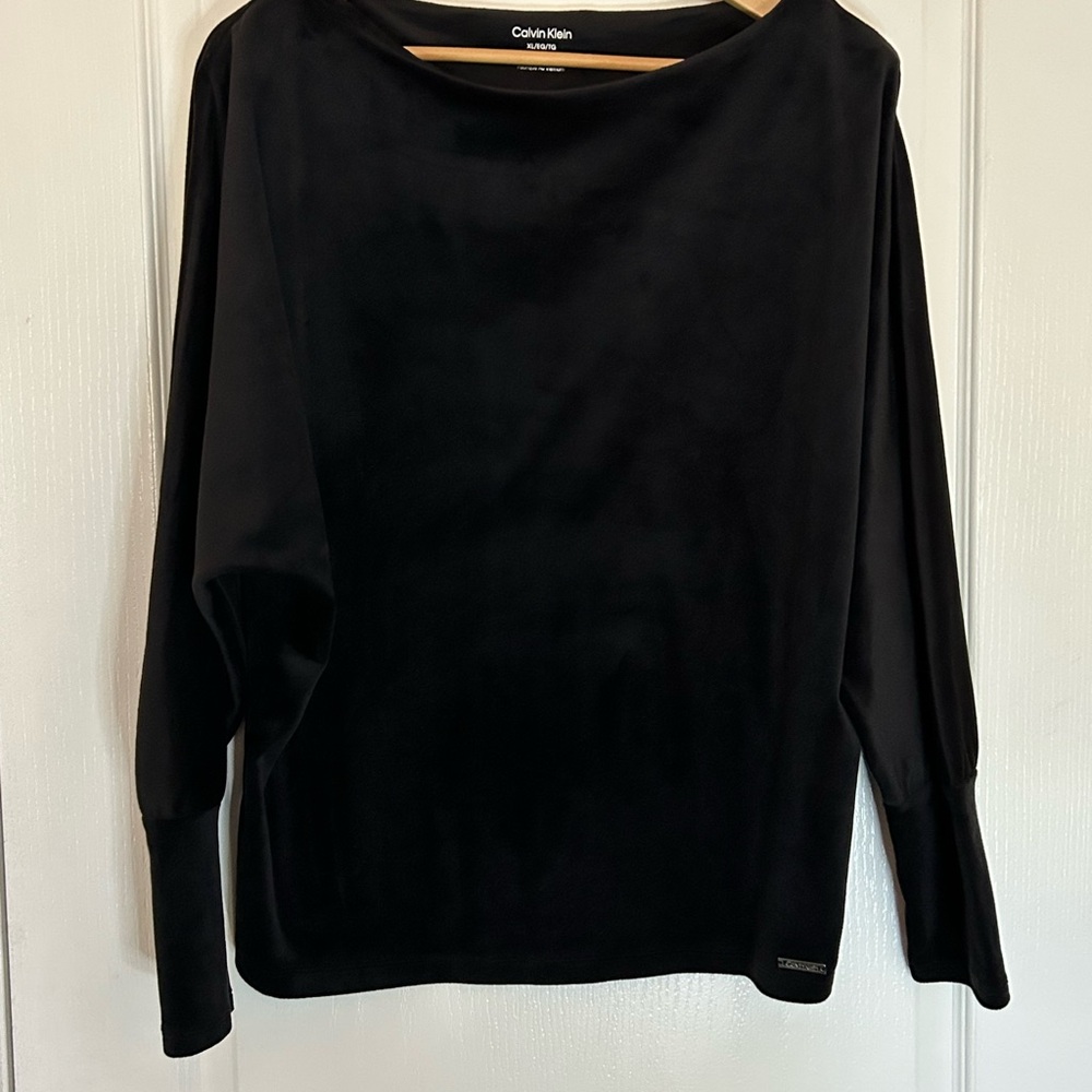 Calvin Klein Women’s Classic Black Velour Top